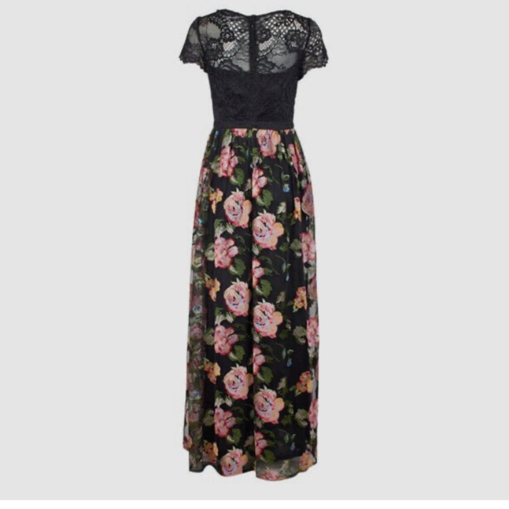 Adrianna Papell gown